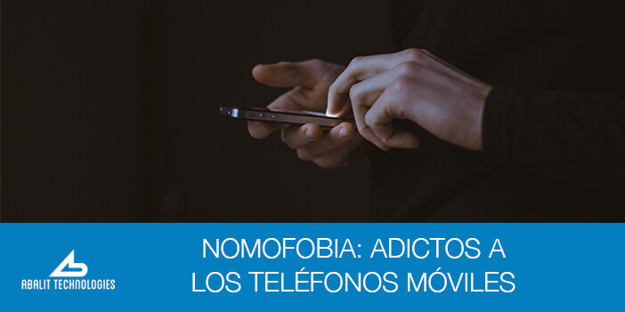 adiccion a los móviles, adictos a los móviles, nomofobia, aplicaciones móviles, desarrolladores de aplicaciones móviles